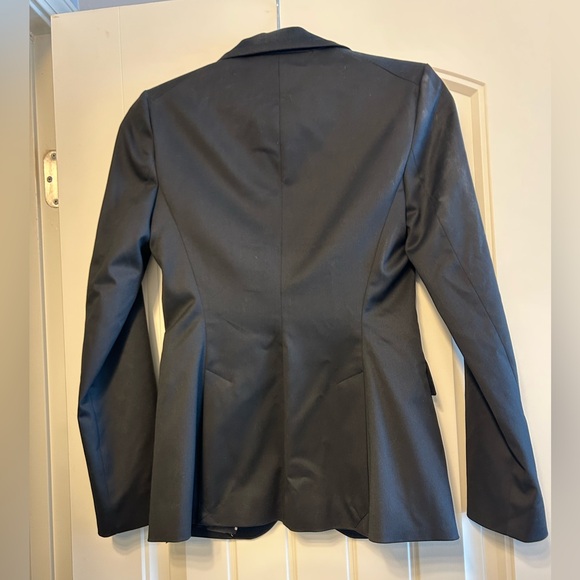 Express Black Women's Two-Button Notch-Lapel Blazer - Picture 2 of 8